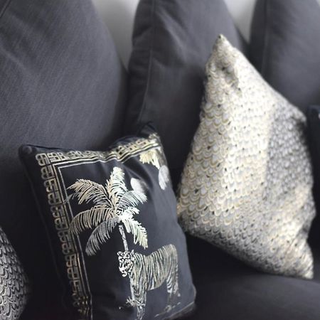 Modern Town Centre Flat - Free Shared Parking, King Size Bed, 5 Minutes Walk To Beach Bournemouth Luaran gambar