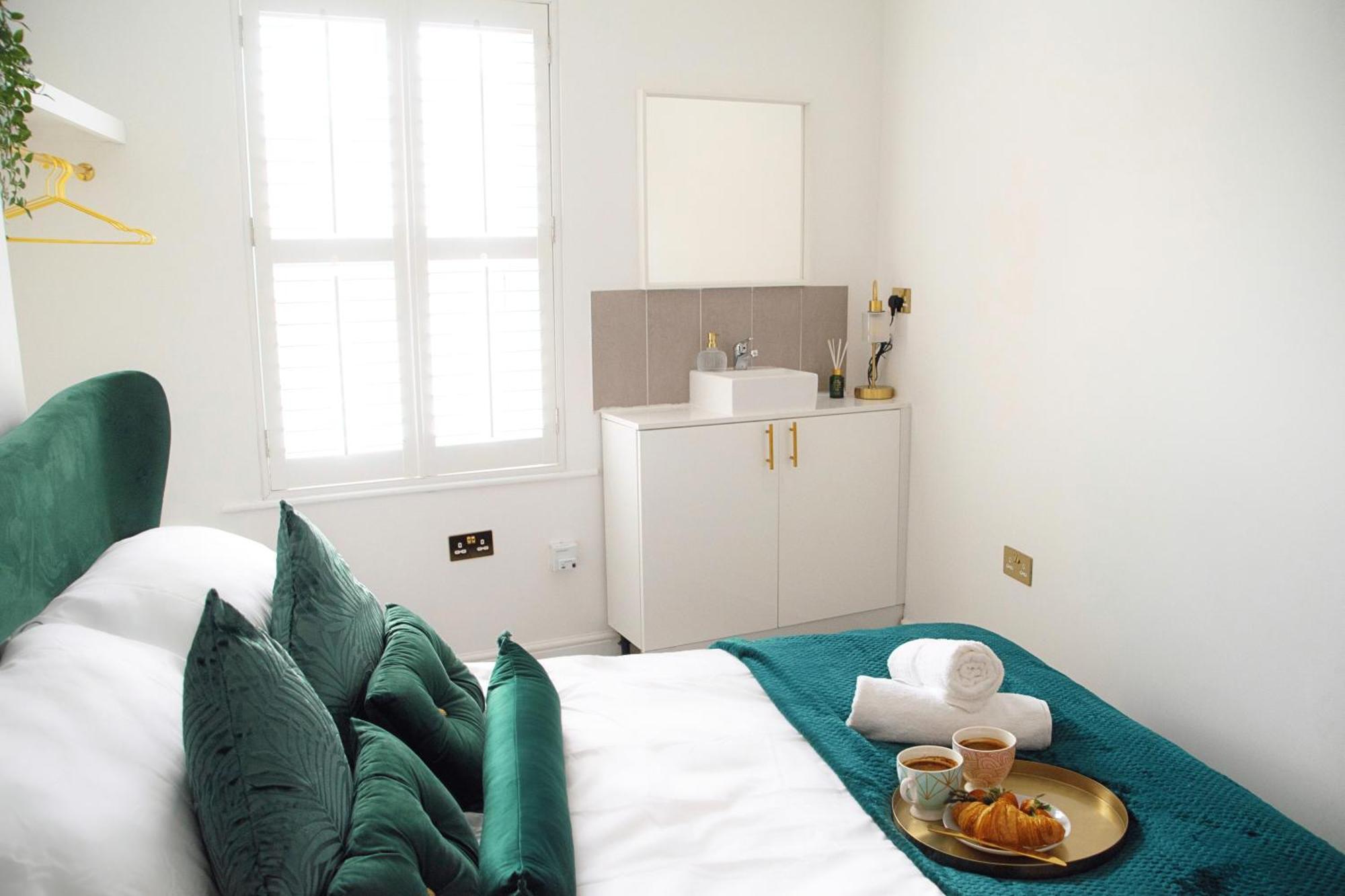 Modern Town Centre Flat - Free Shared Parking, King Size Bed, 5 Minutes Walk To Beach Bournemouth Luaran gambar