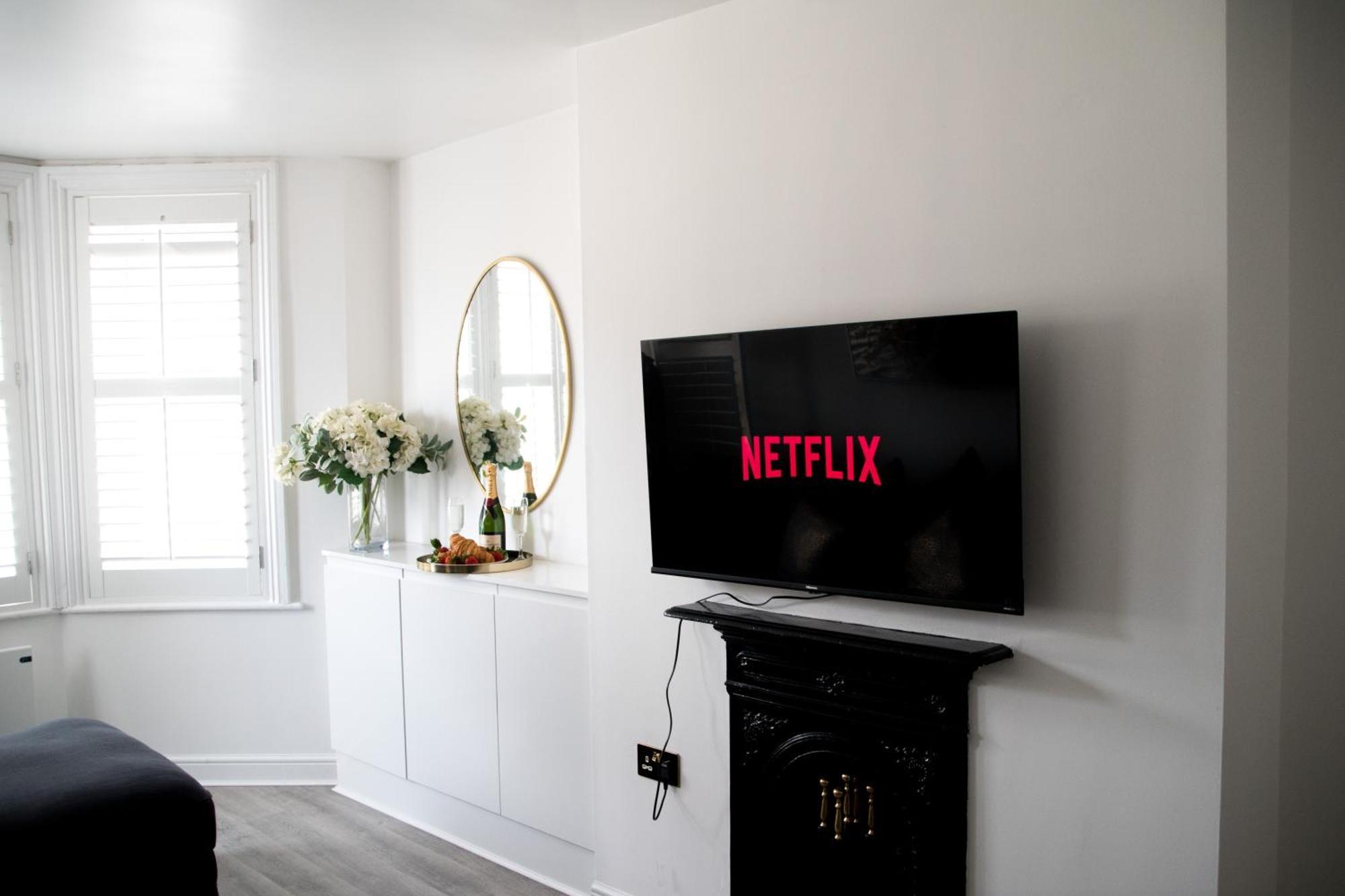 Modern Town Centre Flat - Free Shared Parking, King Size Bed, 5 Minutes Walk To Beach Bournemouth Luaran gambar
