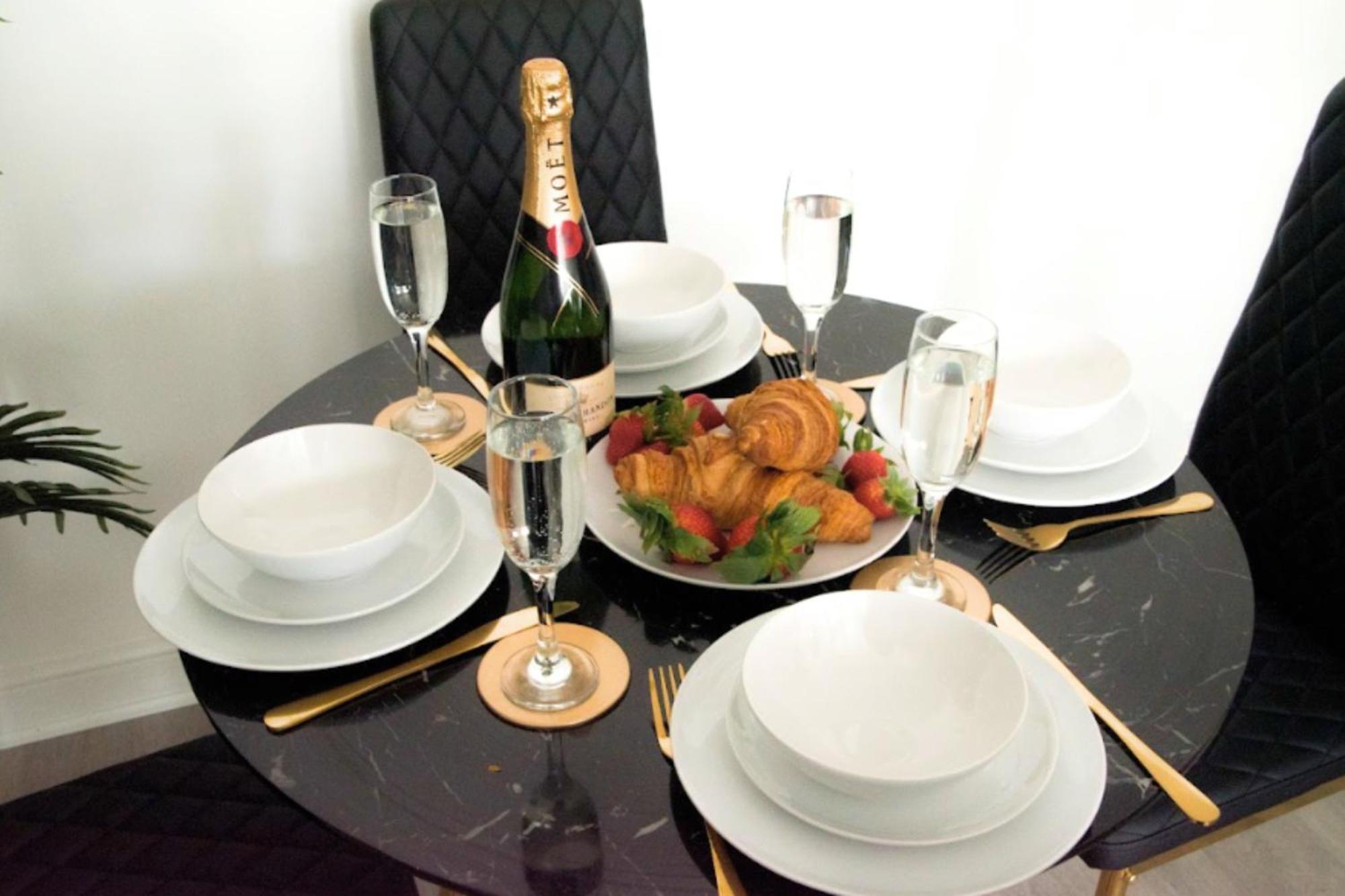 Modern Town Centre Flat - Free Shared Parking, King Size Bed, 5 Minutes Walk To Beach Bournemouth Luaran gambar